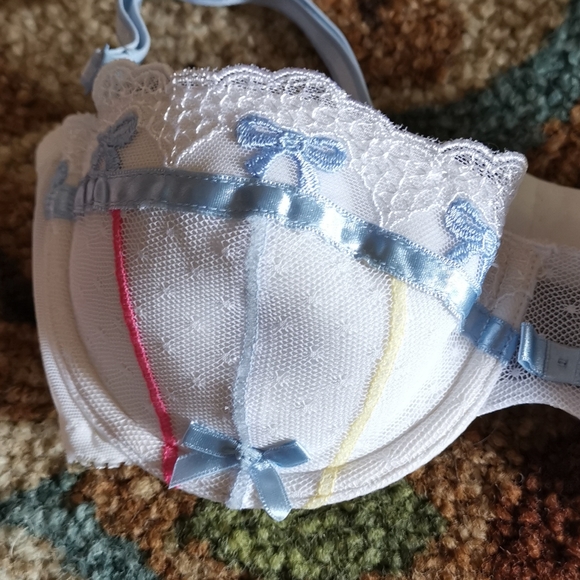 Rene Rofe White Lace Bra - Picture 2 of 14